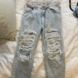 One teaspoon boyfriend jeans!